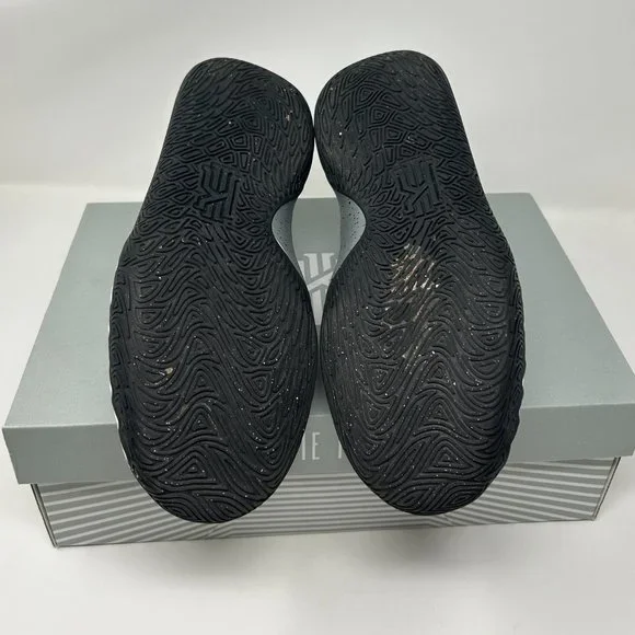 Kyrie Flystrap V (GS) - Picture 2 of 7